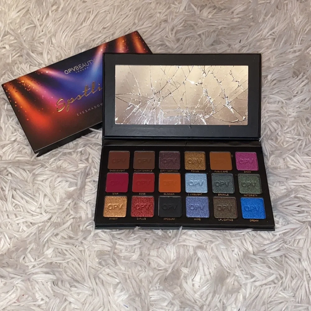 OPVBEAUTY London Spotlight Eyeshadow Palette - Picture 4 of 7